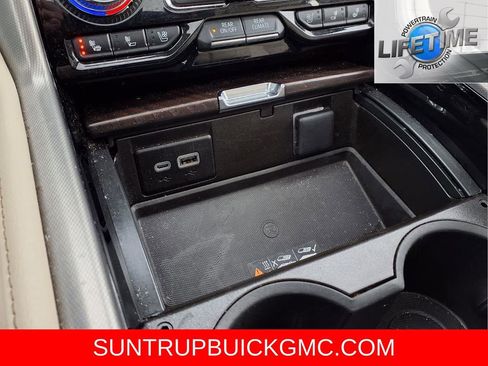 Used 2024 GMC Yukon Denali image 13