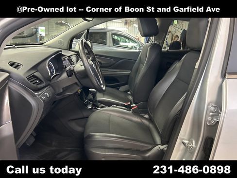 Used 2022 Buick Encore Preferred w/ Safety Package AWD/4WD image 14