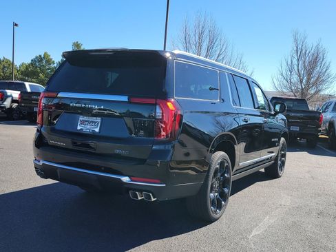 New 2026 GMC Yukon XL Denali w/ Denali Reserve Package image 3