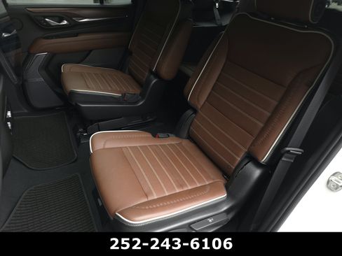 Used 2023 GMC Yukon Denali Ultimate AWD/4WD image 35