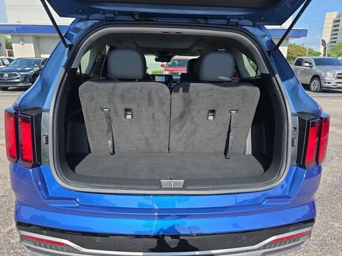 Used 2022 Kia Sorento S w/ Panoramic Sunroof Package FWD image 29