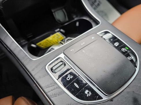 Certified 2022 Mercedes-Benz GLC 43 AMG 4MATIC image 18