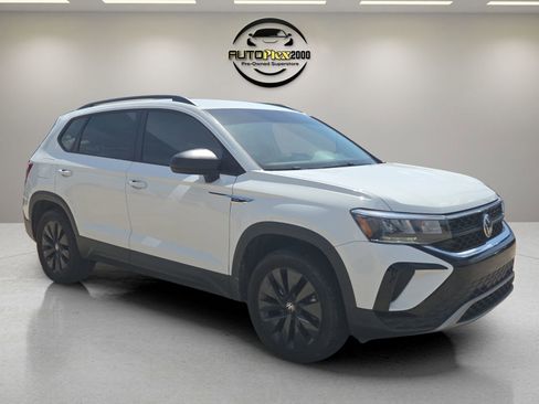 Used 2022 Volkswagen Taos S image 1