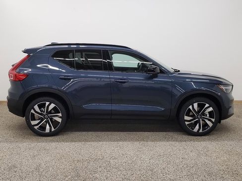 New 2026 Volvo XC40 B5 Ultra w/ Protection Package Premier image 2