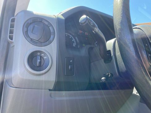 Used 2009 Ford E-350 and Econoline 350 XLT image 20