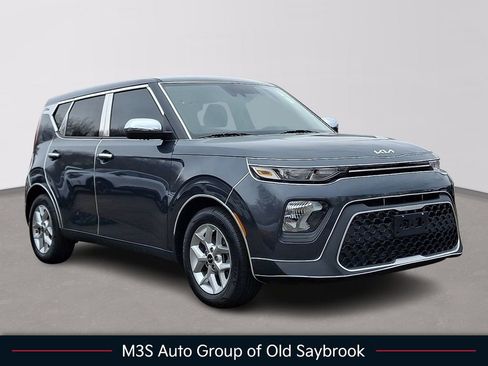 Used 2022 Kia Soul S image 1