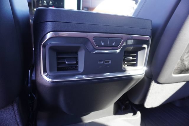 Used 2026 GMC Sierra 3500 Denali Ultimate w/ LPO, Black Badging Package AWD/4WD image 49