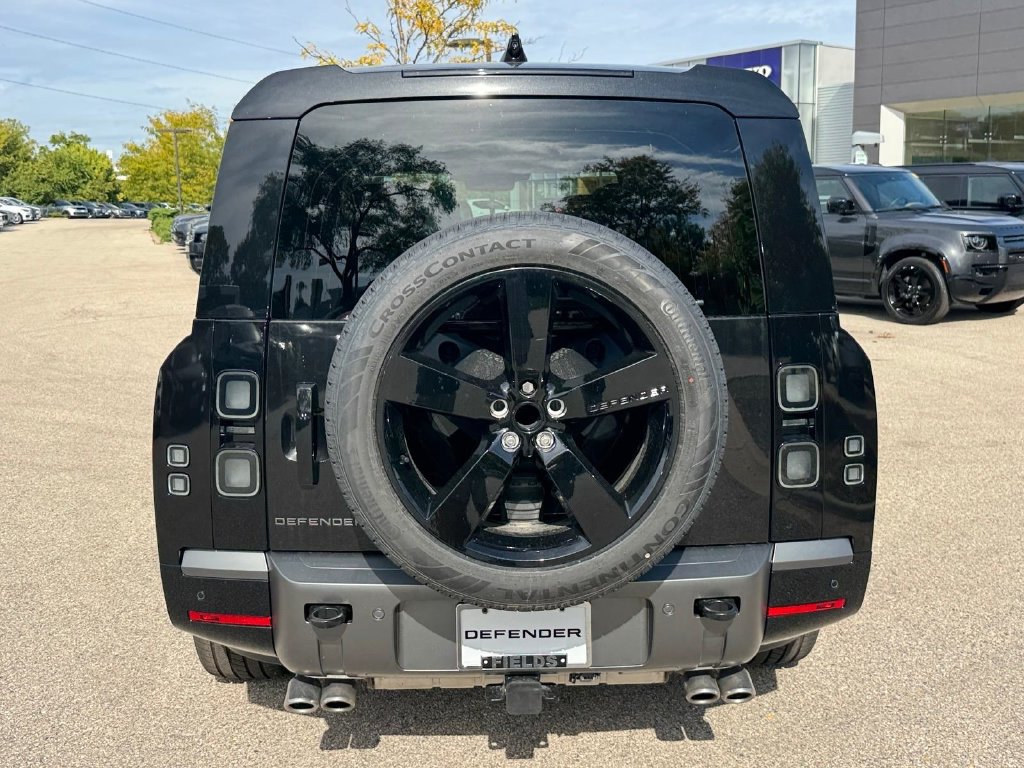 New 2026 Land Rover Defender 130 V8 AWD/4WD image 3