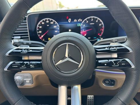 New 2026 Mercedes-Benz GLS 580 4MATIC image 12