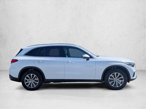 Used 2026 Mercedes-Benz GLC 300 4MATIC image 4