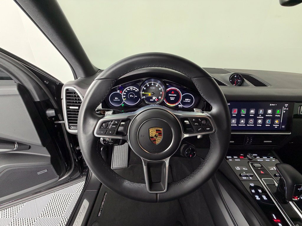 Certified 2022 Porsche Cayenne E-Hybrid AWD/4WD image 26