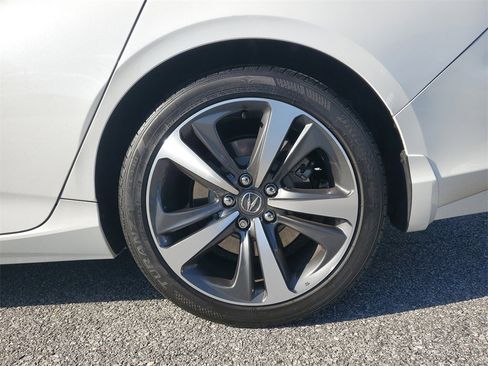 Certified 2025 Acura TLX w/ Technology Package image 9