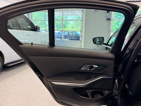 Used 2020 BMW 330i Sedan w/ Premium Package RWD image 20