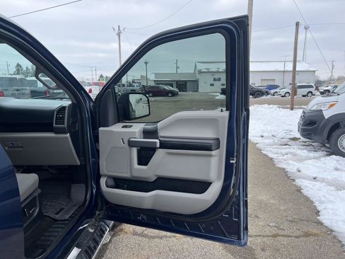 Used 2017 Ford F150 XLT w/ Equipment Group 302A Luxury image 29