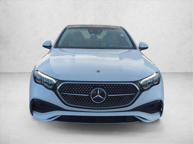 Used 2024 Mercedes-Benz E 350 4MATIC Sedan image 2