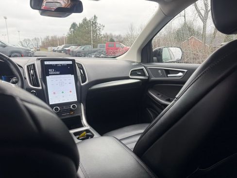 Used 2022 Ford Edge SEL AWD/4WD image 3