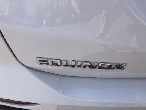 Used 2024 Chevrolet Equinox LT w/ Driver Convenience Package image 3