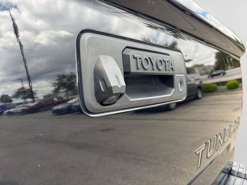 Used 2017 Toyota Tundra SR5 w/ TRD Off Road Package AWD/4WD image 54