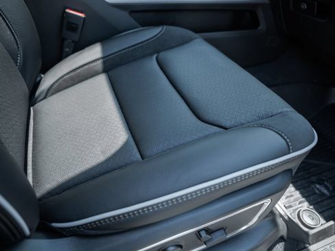 New 2026 RAM 1500 Laramie AWD/4WD image 41