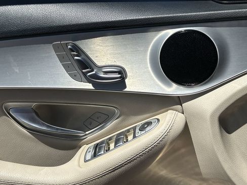 Used 2018 Mercedes-Benz C 300 Sedan image 24