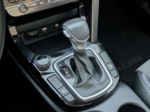 Used 2025 Kia Seltos S image 12