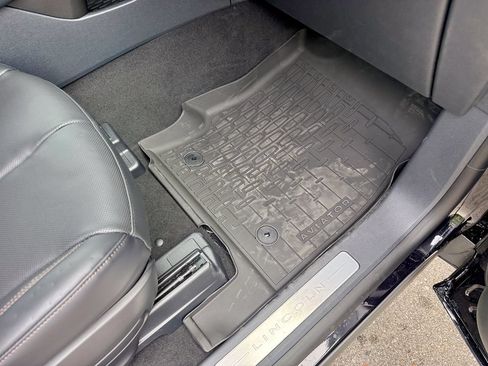 New 2026 Lincoln Aviator AWD image 23