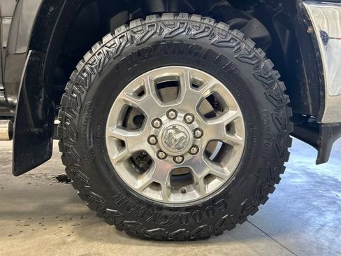 Used 2022 RAM 2500 Laramie AWD/4WD image 11