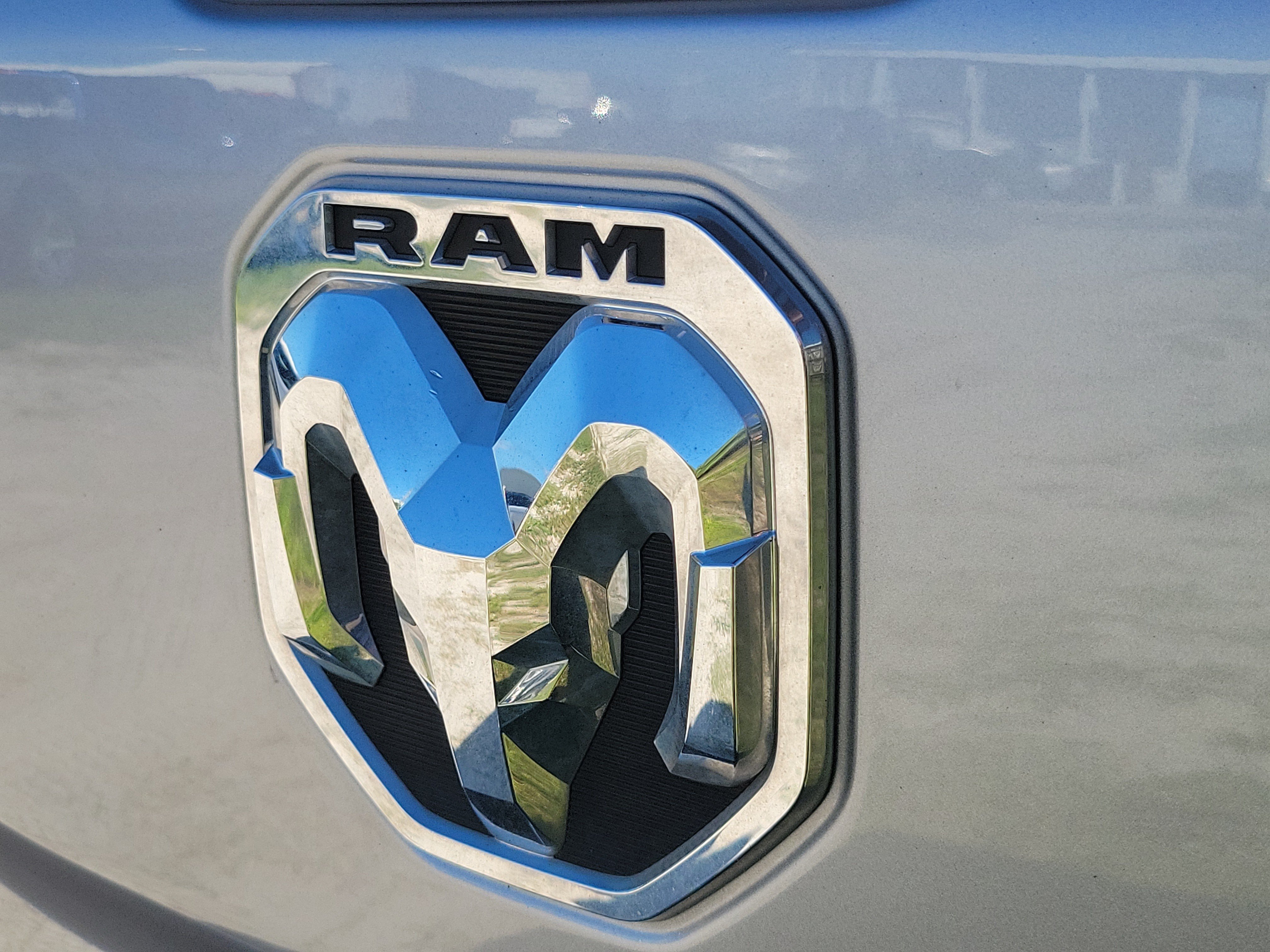 Used 2022 RAM 1500 Laramie w/ Trailer Tow Group AWD/4WD image 6