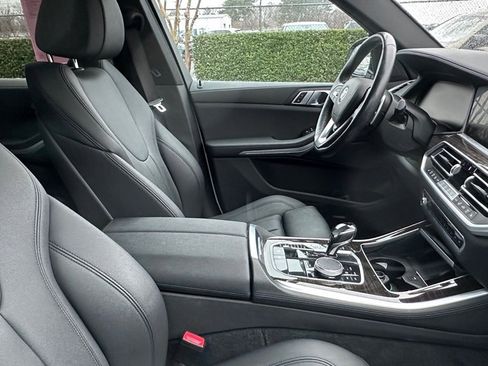 Used 2021 BMW X5 xDrive40i w/ Premium Package 2 image 4