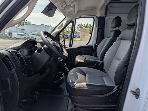 Used 2025 RAM ProMaster 3500 w/ Convenience Group FWD image 11
