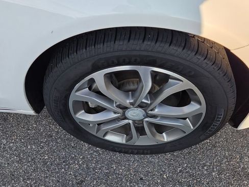 Used 2016 Mercedes-Benz C 300 4MATIC Sedan image 15