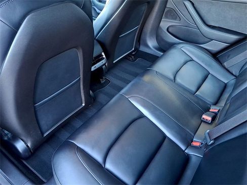 Used 2020 Tesla Model 3 Performance image 16