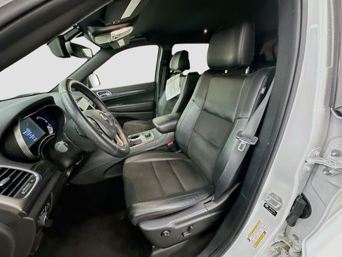 Used 2022 Jeep Grand Cherokee Laredo X image 13