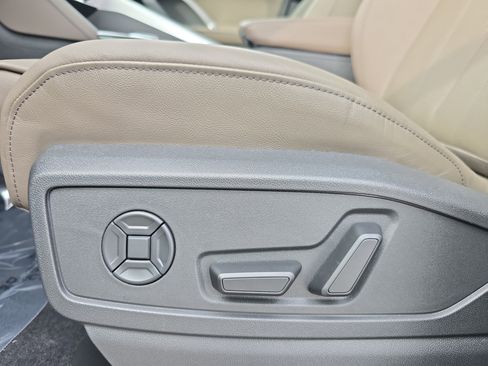 New 2025 Audi Q5 Premium Plus image 27