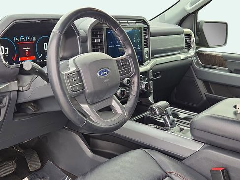 Used 2022 Ford F150 Lariat w/ Trailer Tow Package image 10