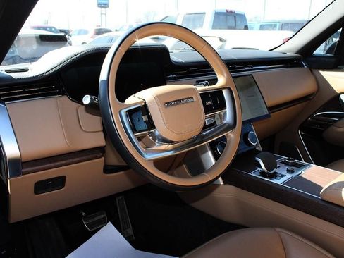 Used 2023 Land Rover Range Rover Long Wheelbase Autobiography image 29