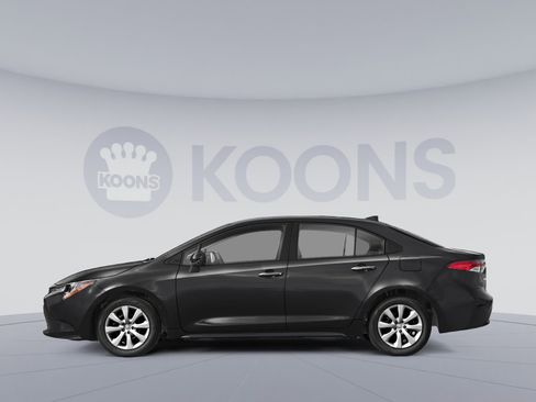 Used 2024 Toyota Corolla Sedan w/ SE Convenience Package image 4