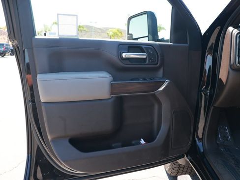 Used 2023 GMC Sierra 2500 SLT w/ Driver Alert Package I AWD/4WD image 20