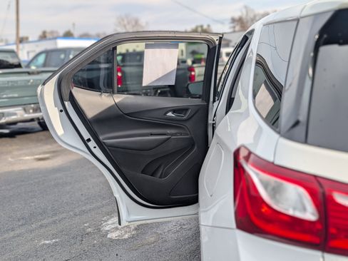 Used 2020 Chevrolet Equinox LT image 33