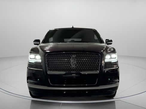 Used 2024 Lincoln Navigator L 4WD image 7