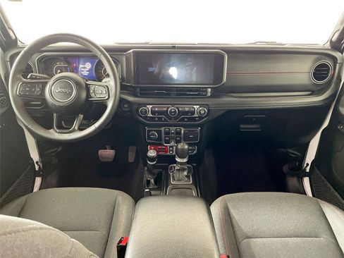 Used 2024 Jeep Wrangler Unlimited Rubicon image 21