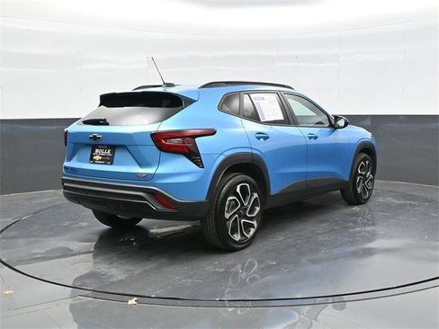 Certified 2025 Chevrolet Trax RS w/ Sunroof Package image 7