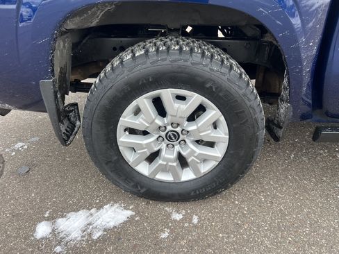 Used 2022 Nissan Frontier SV w/ Technology Package image 9