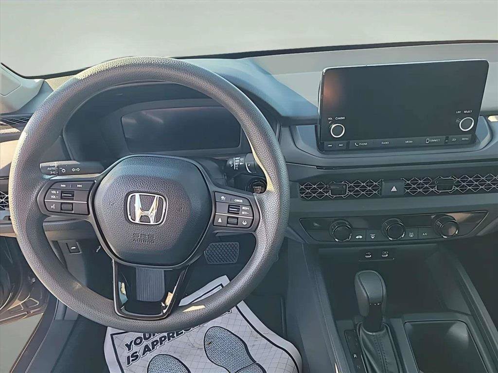 Used 2025 Honda Accord LX image 9