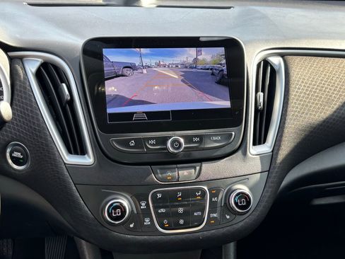 Used 2024 Chevrolet Malibu LT FWD image 17