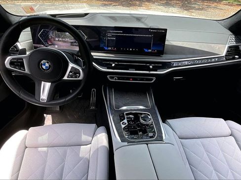 Used 2026 BMW X7 xDrive40i w/ Executive Package AWD/4WD image 7