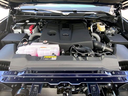 New 2026 Toyota Tundra Limited AWD/4WD image 14