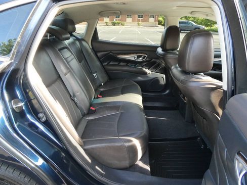 Used 2016 INFINITI Q70 L 3.7 w/ Deluxe Touring Package AWD/4WD image 31
