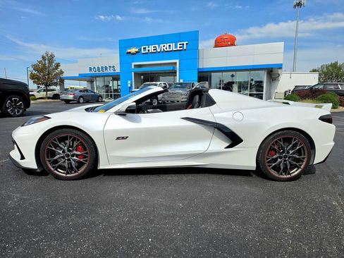 Used 2023 Chevrolet Corvette Stingray Premium Conv w/ Z51 Performance Package RWD image 61