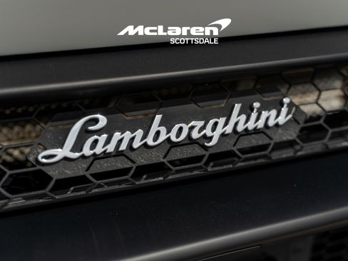 Used 2023 Lamborghini Huracan EVO image 17